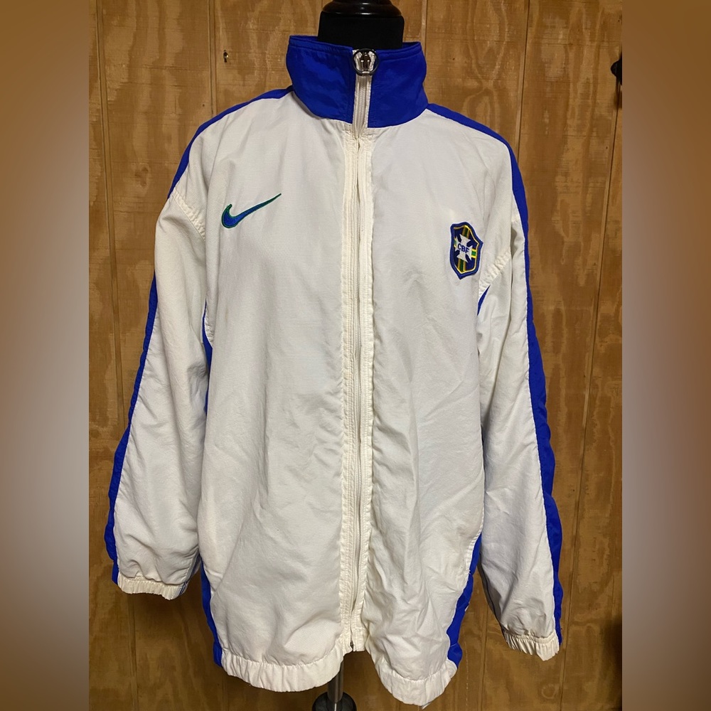 Team issued vintage Nike soccer jacket Brazil men’s team size Medium